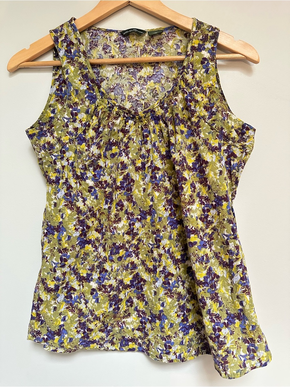 Eddie Bauer Sleeveless Floral Blouse Women’s XS Green Purple Blue Print